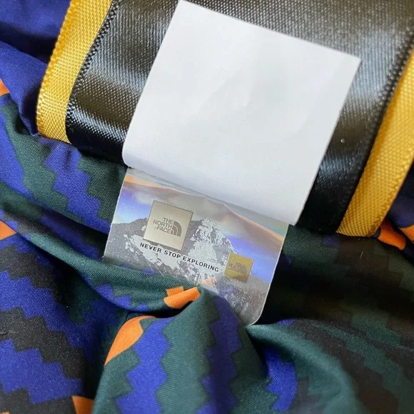 The North Face Men’s McMurdo Waterproof Parka In Ponderosa Green - Picture 10 of 10